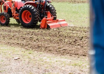 The Benefits and Challenges of No-Till Farming