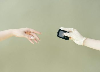 Wearable Health Technology: Bridging Biomedical Innovation and Patient Care
